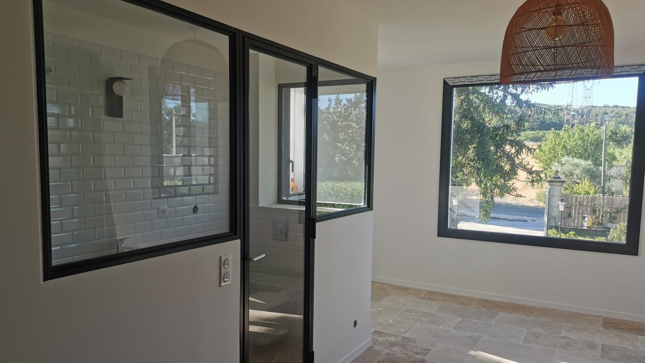 Lieu de circulation rénovation d'intérieur maison par l'entreprise PELLEGRINI basée à Bouc-Bel-Air